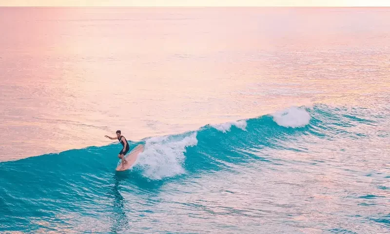 I Migliori Luoghi per Imparare a Surfare: Scuole e Spot Ideali | Point Break School