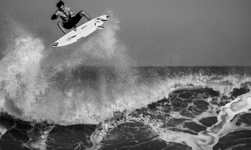 Aerial nel surf: di cosa si tratta e come imparare | Point Break School