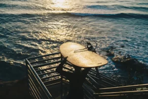 Tavola da surf con surfista | Point Break School