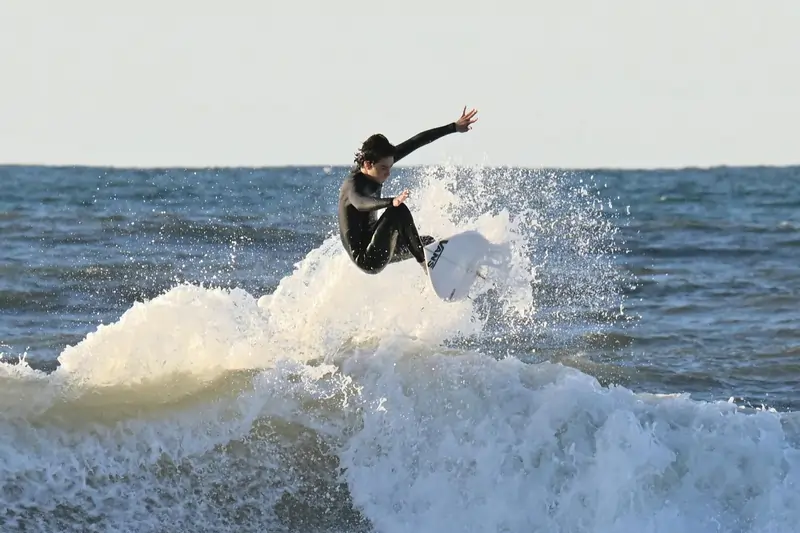 Immagine evocativa surfista | Point Break School 
