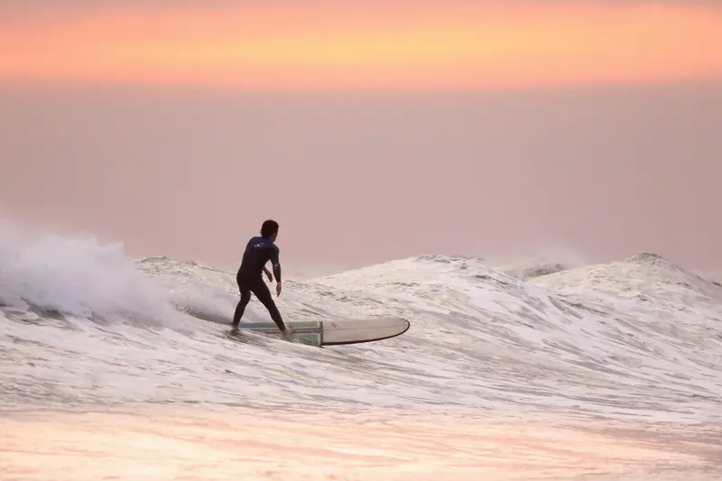 Immagine evocativa surf autunno | Point Break School 