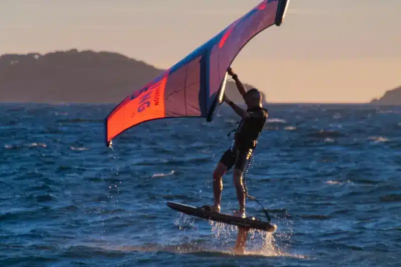 immagine evocativa tavola wing foil | Point Break School